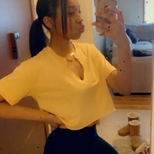 Meet your Posher, Ronisha